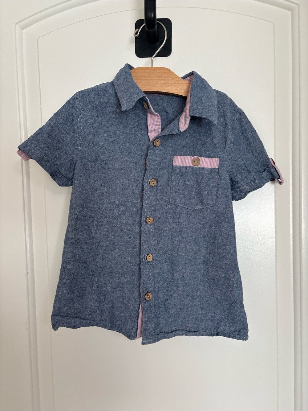 Kids Blue Short-Sleeve Chambray Button-Up Shirt with Pink Trim